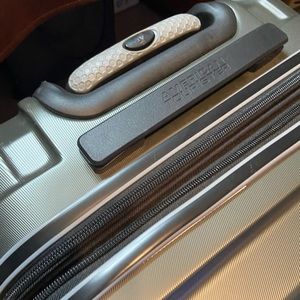 American tourister suitcase